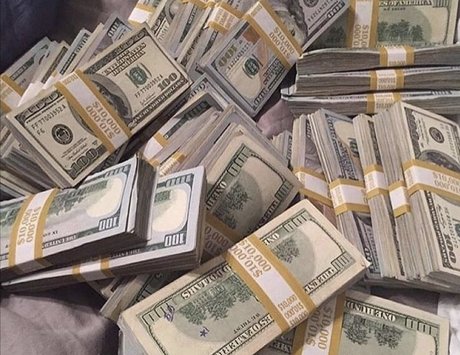 Madame Floure star exclusive pics