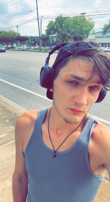 Jordan Dubz model pretty img