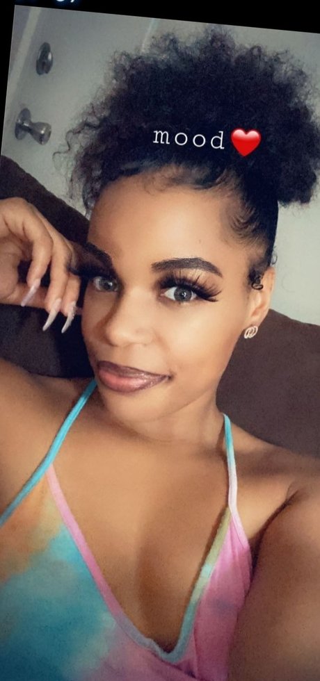 _StarladaMenace_ porn model photo