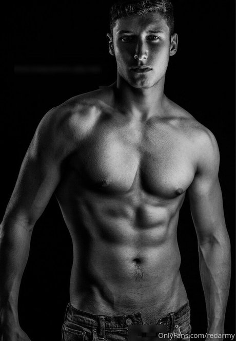 redarmy model adult image