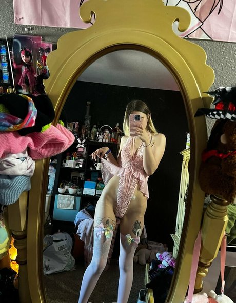 leftfordread naked star pictures