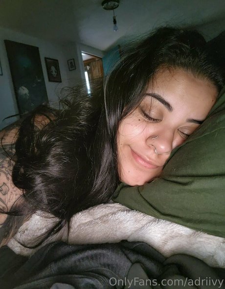 adriivy model sexy picture