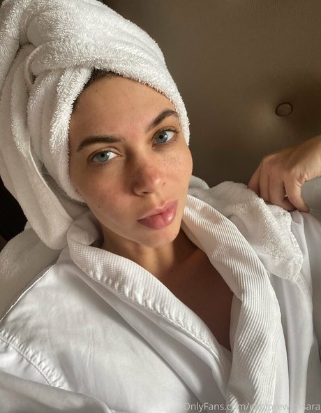 withlovesaraxo sexy star images