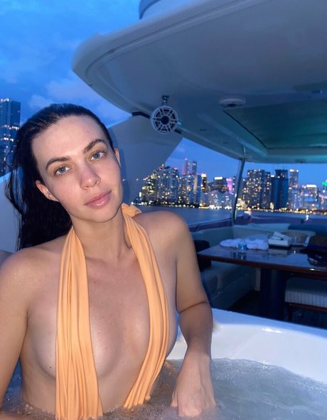 withlovesaraxo pornographic actress archive