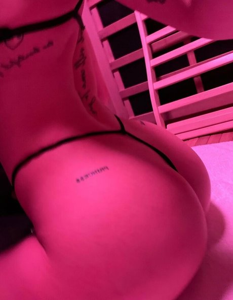 busty mom onlyfans exclusive pic