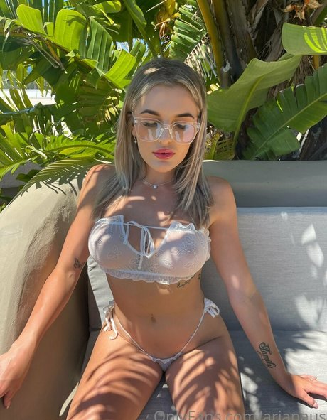 arianaus star adult photos