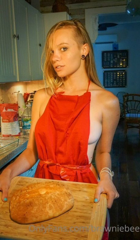 Brawniebee exclusive model archive