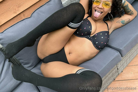 katgoddesstease pornstar hot picture