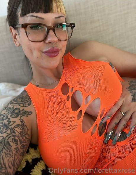 lorettaxrose star nude pic