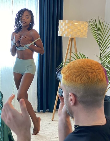 iwanthazelgrace pornstar naked galleries