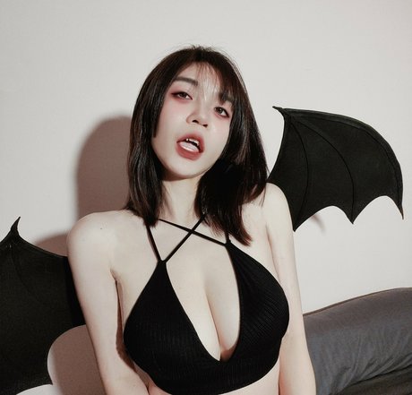 wutangyogurt model porn pictures