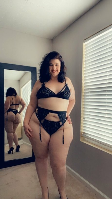 CrystalMcbootay pornstar art gallery