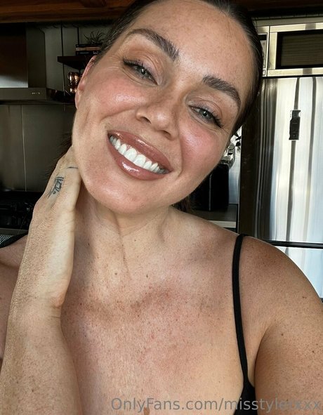 misstylerxxx nice actress img