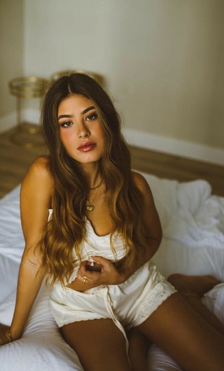 Sara Fructuoso sexy model galleries