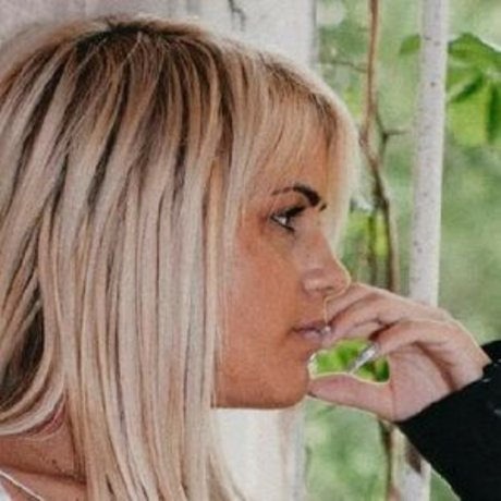 Kaposvari Lanyok art pornstar gallery