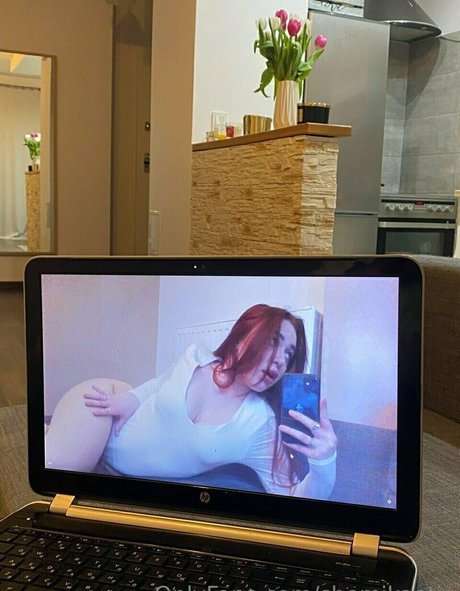 shemikaotis exclusive pornstar pic