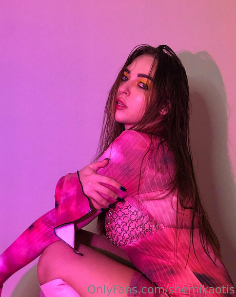 shemikaotis nudes actress photo