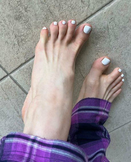 cutefeetyfeet pornstar free photos
