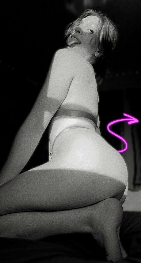 sneakiestbanana pornstar adult archive