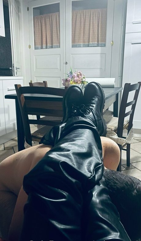 missroxy1 art model pics