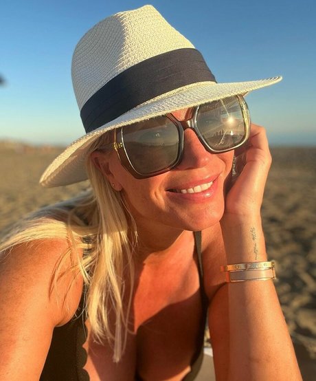 Denise Van Outen pornstar photos