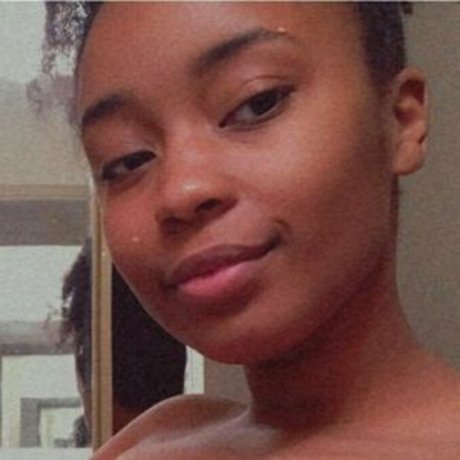 tyra spanks free star pictures