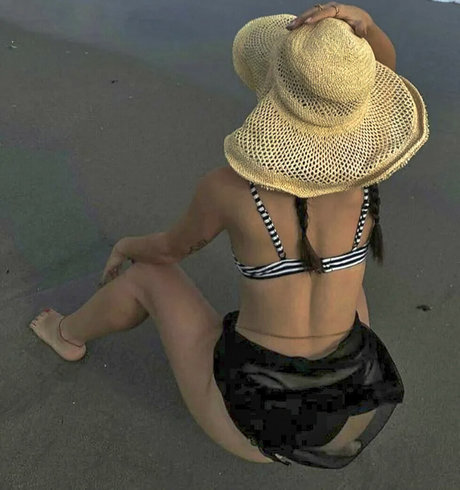 Aleyna Dogan hd model images