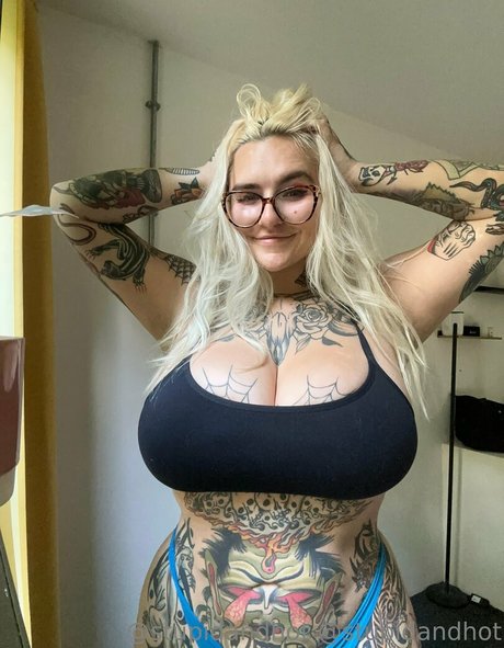 stupiderandhotter perfect star photo