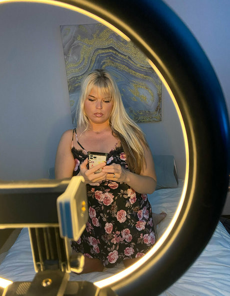 roxirenay erotic actress pictures