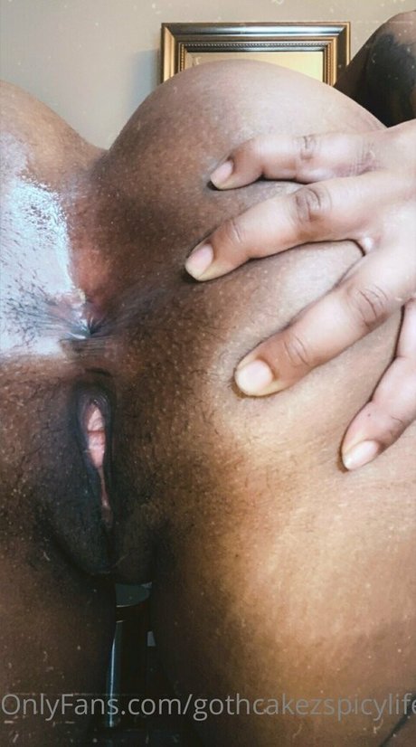 gothcakezspicylife model pretty img