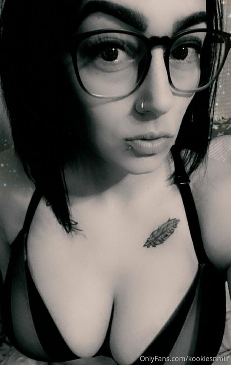 kookiesnmilf beautiful model galleries