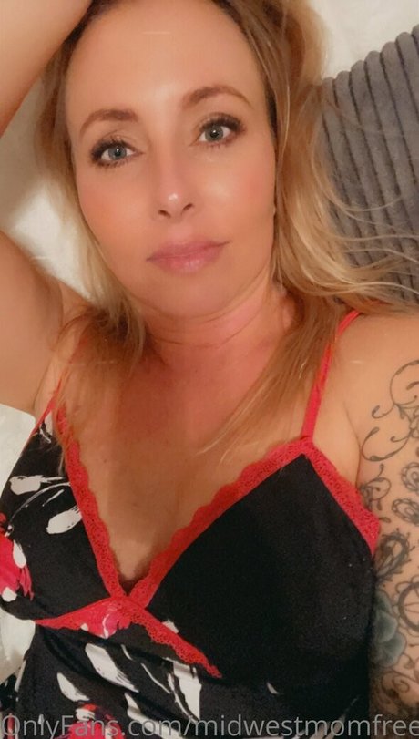 midwestmomfree beautiful model pic