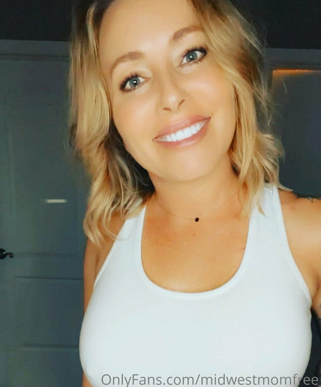 midwestmomfree erotic star pic