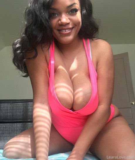 freelearalove star erotic picture