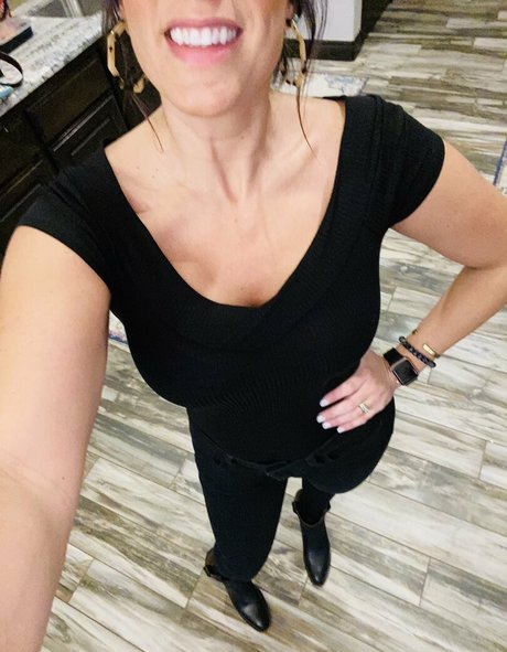 MrsAvaAndrews adult actress picture