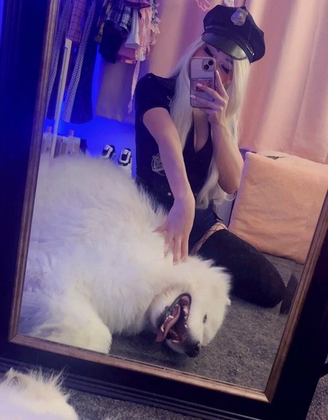 HowToMia pornstar best image