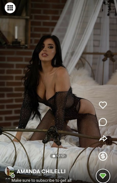 Amanda Chilelli exclusive model image