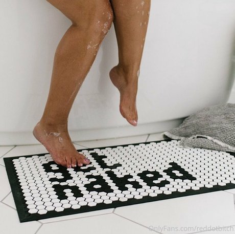 Reddotbitch hd actress pic