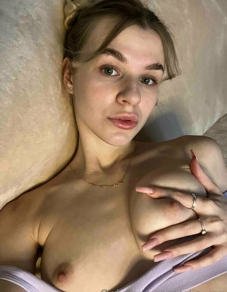 elia roz hot pornstar img