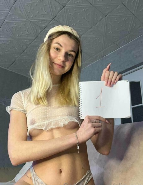 elia roz nude model photos