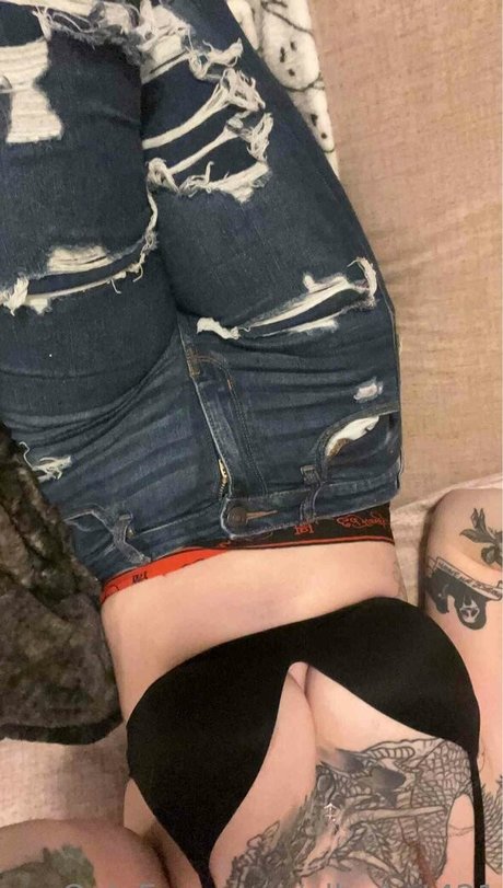 lleykt421 adult model photos