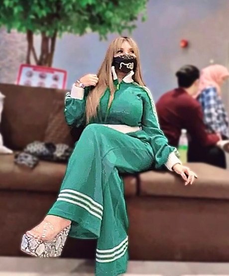 MekSarrah art actress images