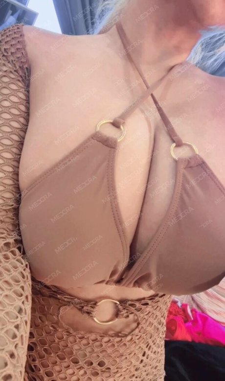 MekSarrah star pretty image