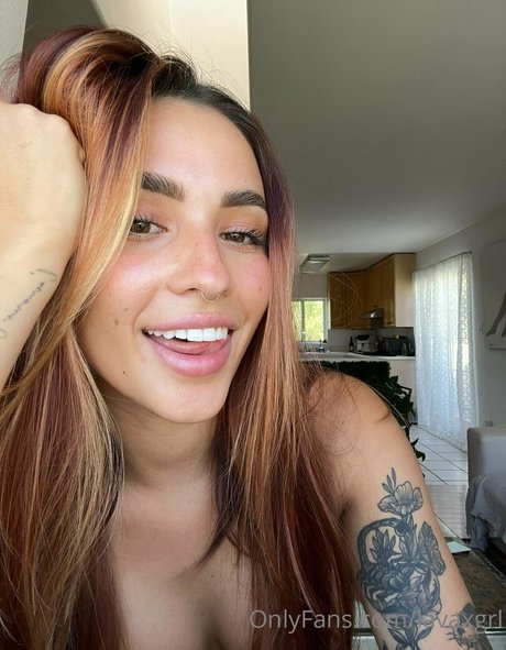 lavaxgrl model naked pic