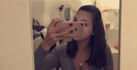 Ina fross art model img