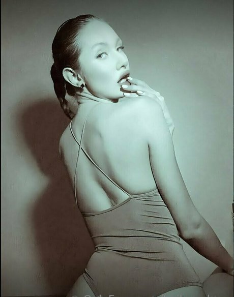 haileycherry Quick model image