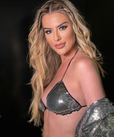 Fernanda Keulla model nude photo