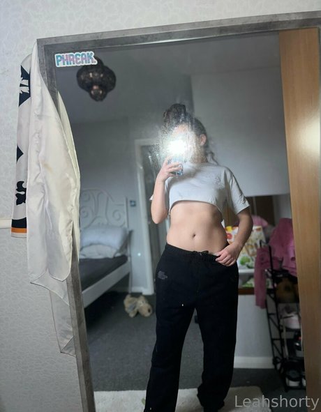 leahshorty nice actress picture