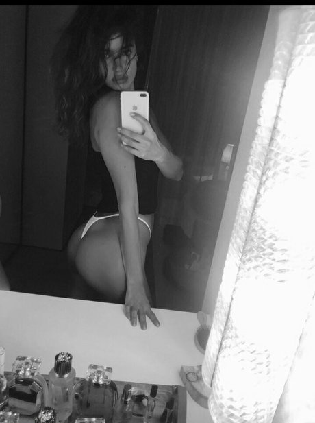 Irina Shayk star free archive