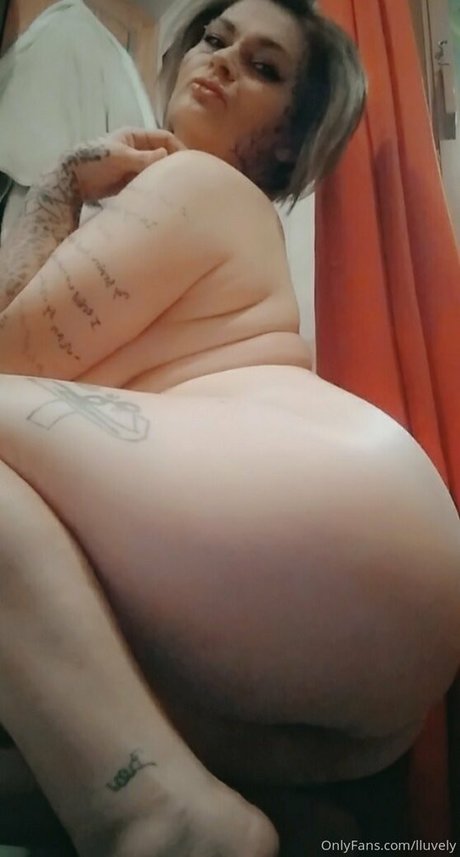 lluvely star sexy gallery